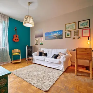  Apartment Domus